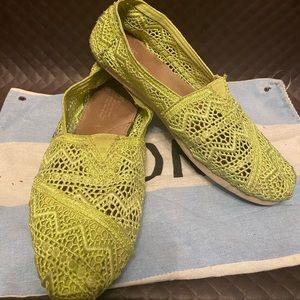 Toms Green size 8